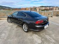 Usado VW Passat Executive 150 CV (110 kW) 2019 Negro Berlina