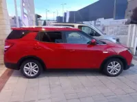 Usado SsangYong XLV Limited 116 CV (85 kW) 2017 Rojo SUV