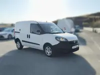 Usado Fiat Doblò 95 CV (69 kW) 2021 Blanco Monovolumen