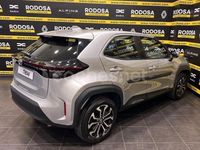 Usado Toyota Yaris Cross Business Edition 116 CV (85 kW) 2021 Gris / plata SUV