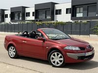 Usado Renault Mégane Cabriolet Privilege 120 CV (88 kW) 2006 Rojo Descapotable