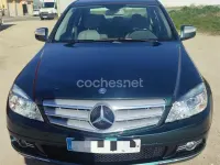 Usado Mercedes C220 Avantgarde 150 HP (110 kW) 2007 Verde Sedan
