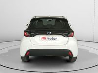 Usado Toyota Yaris Hybrid Business Edition 117 CV (86 kW) 2022 Blanco Utilitario