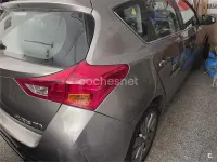 Usado Toyota Auris Hybrid Advance 136 CV (100 kW) 2013 Beige Berlina