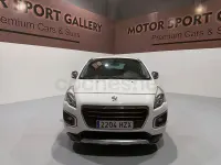 Usado Peugeot 3008 Style 120 CV (88 kW) 2014 Blanco Familiar