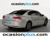 Usado VW Passat Advance 120 CV (88 kW) 2015 Gris plata Monovolumen