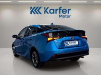 Begagnad Toyota Prius 122 HK (89 kW) 2020 Blå Halvkombi