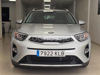 Usado Kia Stonic 110 CV (80 kW) 2018 Gris / plata SUV