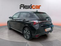 Usado Hyundai i20 101 CV (74 kW) 2022 Negro Utilitario