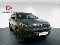 Usado Jeep Compass Trailhawk 240 CV (176 kW) 2023 Gris / plata SUV