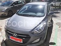 Usado Hyundai i30 110 CV (80 kW) 2015 Gris / plata Berlina