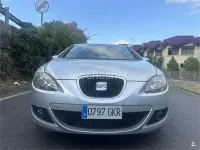 Usado Seat Leon Sport 105 CV (77 kW) 2010 Gris / plata Utilitario