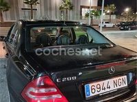 Usado Mercedes E200 75 CV (55 kW) 1993 Negro Familiar