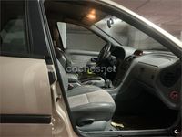 Usado Renault Laguna 110 CV (80 kW) 2000 Beige Berlina