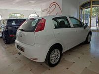 Usado Fiat Punto Pop 69 CV (50 kW) 2016 Blanco Utilitario