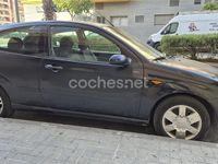 Usado Ford Focus Trend 90 CV (66 kW) 2001 Negro Berlina