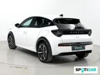Usado Lancia Ypsilon 101 CV (74 kW) 2025 Blanco Utilitario