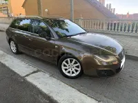 Usado Seat Exeo Ecomotive 143 CV (105 kW) 2013 Gris / plata Familiar