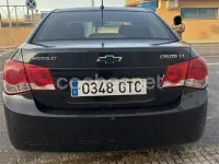Usado Chevrolet Cruze LS 125 CV (91 kW) 2010 Negro Berlina