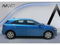 Usado Kia Ceed 136 CV (100 kW) 2025 Azul Utilitario