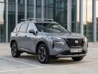 Usado Nissan X-Trail N-Connecta 204 CV (150 kW) 2024 Gris / plata SUV