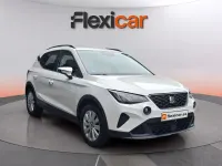 Usado Seat Arona Reference 95 CV (69 kW) 2022 Blanco SUV