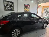 Usado Chevrolet Cruze LT 124 CV (91 kW) 2013 Negro Berlina