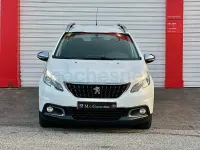 Usado Peugeot 2008 Allure 130 CV (95 kW) 2018 Blanco SUV