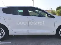 Usado Renault Mégane III LIMITED 95 CV (69 kW) 2014 Blanco Berlina