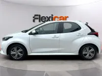 Usado Toyota Yaris Hybrid Active 116 CV (85 kW) 2025 Blanco Berlina