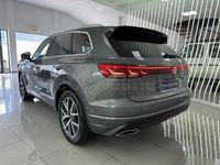 Usado VW Touareg 231 CV (169 kW) 2025 Gris / plata SUV