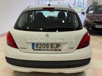 Usado Peugeot 207 70 CV (51 kW) 2008 Blanco Berlina