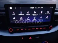 Usado Kia Ceed 136 CV (100 kW) 2024 Gris / plata Utilitario