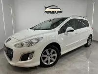 Usado Peugeot 308 SW Access 92 CV (67 kW) 2014 Blanco Familiar