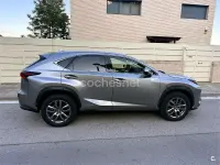 Usado Lexus NX300h Executive Line 197 CV (144 kW) 2019 Gris / plata SUV