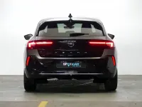 Usado Opel Astra Elegance 130 CV (95 kW) 2023 Negro Utilitario