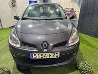 Usado Renault Clio II Dynamique 105 CV (77 kW) 2008 Gris / plata Berlina