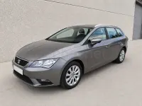 Usado Seat Leon Style 110 CV (80 kW) 2016 Gris / plata Familiar