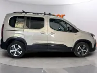 Usado Peugeot Rifter GT-line 131 CV (96 kW) 2020 Beige Monovolumen