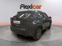 Usado Toyota Yaris Active 116 CV (85 kW) 2022 Gris Utilitario