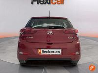 Usado Hyundai i20 84 CV (61 kW) 2018 Rojo Berlina