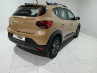 Usado Dacia Sandero Expression 91 CV (66 kW) 2025 Gris Utilitario
