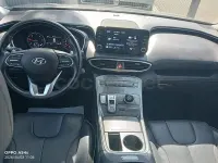 Usado Hyundai Santa Fe Style 202 CV (148 kW) 2022 Gris / plata SUV
