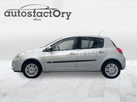 Usado Renault Clio II Authentique 75 CV (55 kW) 2011 Gris / plata Berlina