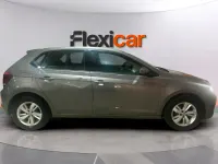 Usado VW Polo Advance 95 CV (69 kW) 2018 Gris Utilitario