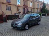 Usado Nissan Almera Tino Comfort 114 CV (83 kW) 2003 Gris / plata Monovolumen