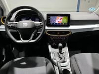 Usado Seat Arona Style 115 CV (84 kW) 2024 Gris plata SUV