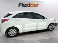 Usado Hyundai i30 100 CV (73 kW) 2015 Blanco Utilitario