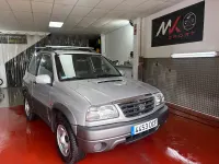 Usado Suzuki Vitara 90 CV (66 kW) 2004 Gris / plata SUV