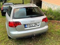 Usado Audi A4 140 CV (102 kW) 2006 Gris / plata Familiar
